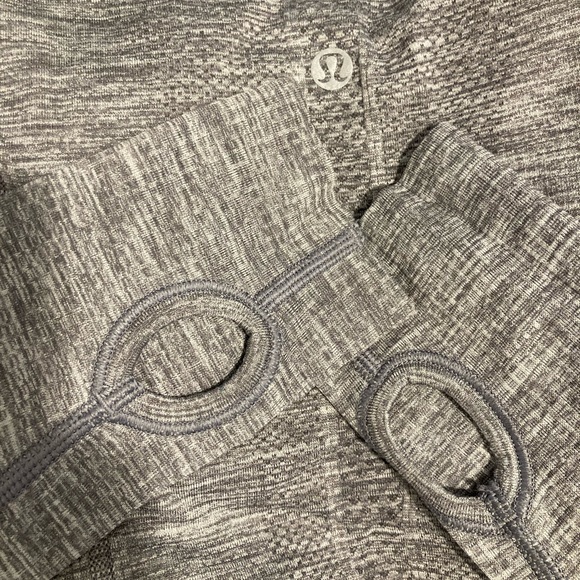 Lululemon tech long sleeve running shirt - Picture 3 of 4
